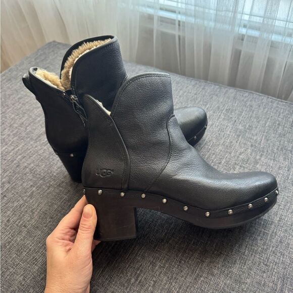 UGG Women's Cam II Leather and Sheepskin Booties Sz 10 - Picture 2 of 15